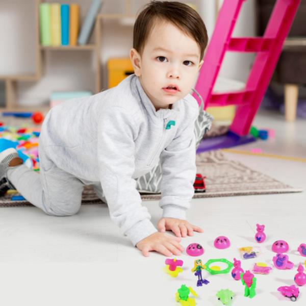20PC MIX ALL NEW TOY WITH PLASTIC COMMANDER CONTAINER , MIX ALL TYPES PLAYING TOY FOR KIDS