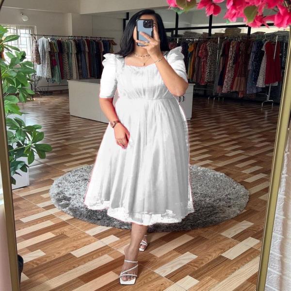 GOWN FABRIC: FOX GEORGETTE WITH HEAVY FENCY NACK CUT WITH DIAMONDS WORK AND FANCY DRAWSTRING AND HAN