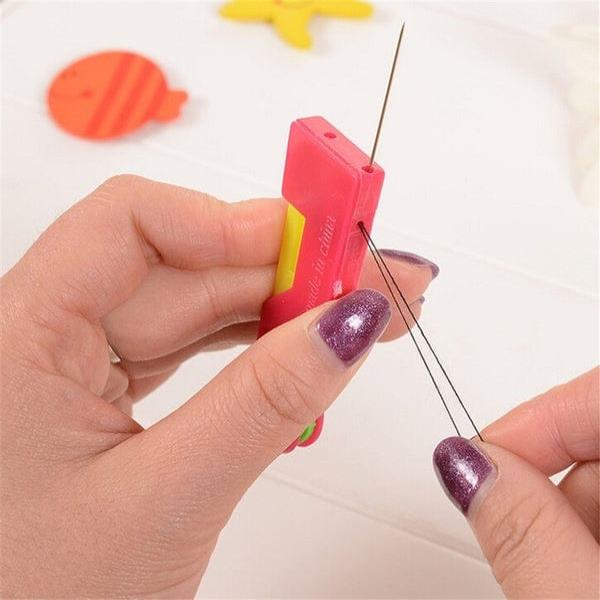 VVG TRADERS Plastic Needle Threader Thread Guide Needle Device Sewing Needle Plate- Pack of 3(Multic