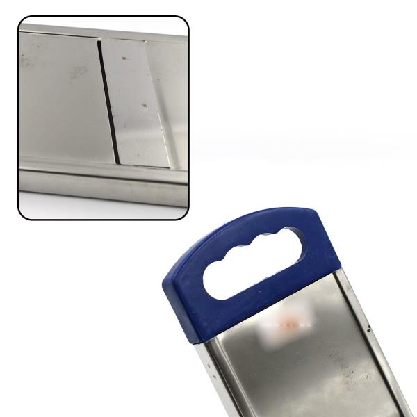 PLAIN POTATO SLICER USED IN ALL KINDS OF HOUSEHOLD KITCHEN PURPOSES FOR CUTTING AND SLICING OF POTAT